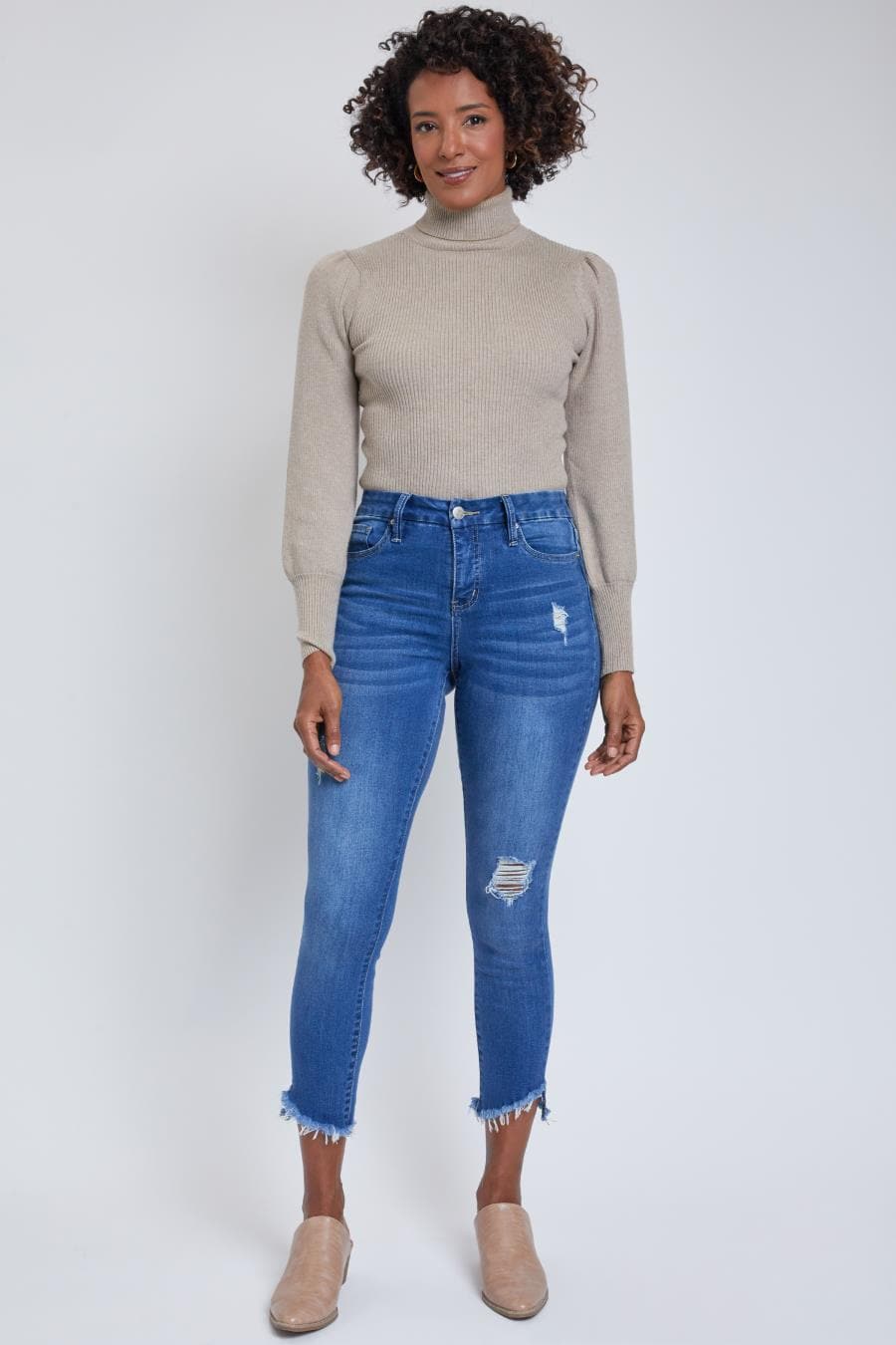 Women's Curvy Fit High Rise Frayed Slanted Ankle Jean
