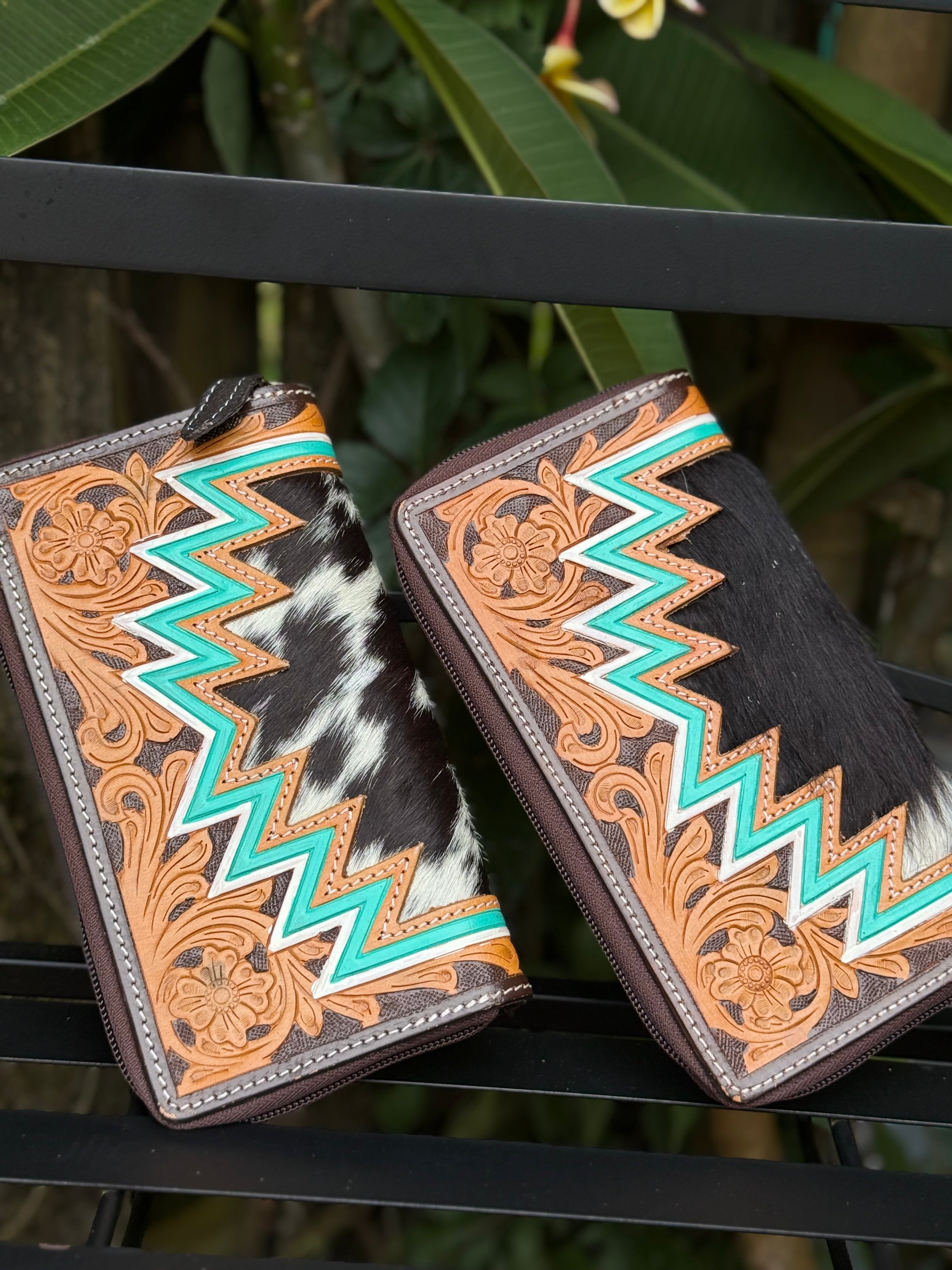 Retro Range Wallet | Tooled Leather and Cowhide Zipper Wallet