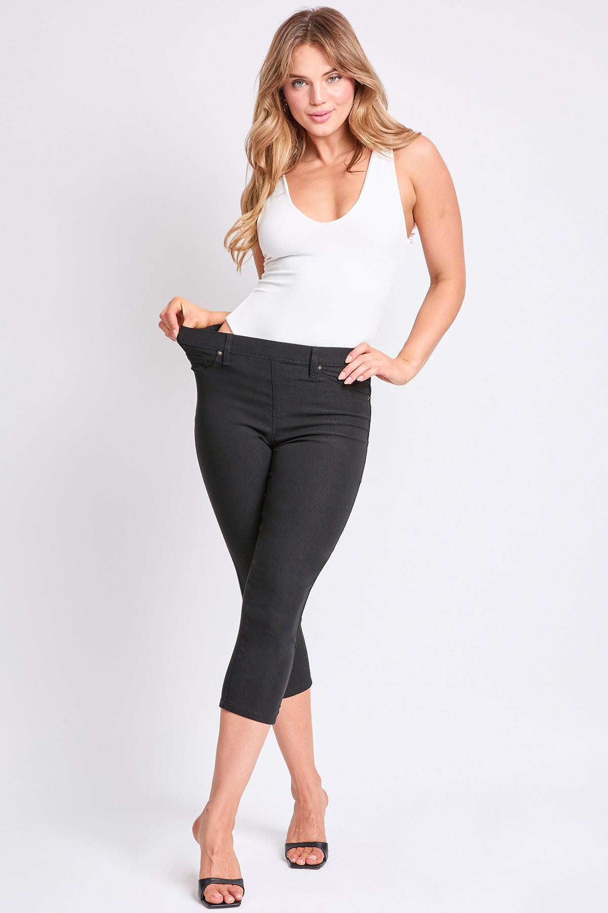 Women's Hyperstretch Pull On Capri