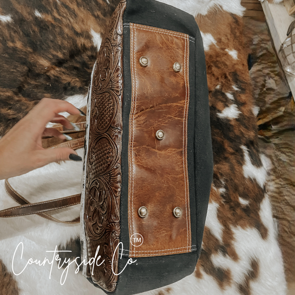 Darby Cowhide Carry All Overnight Bag