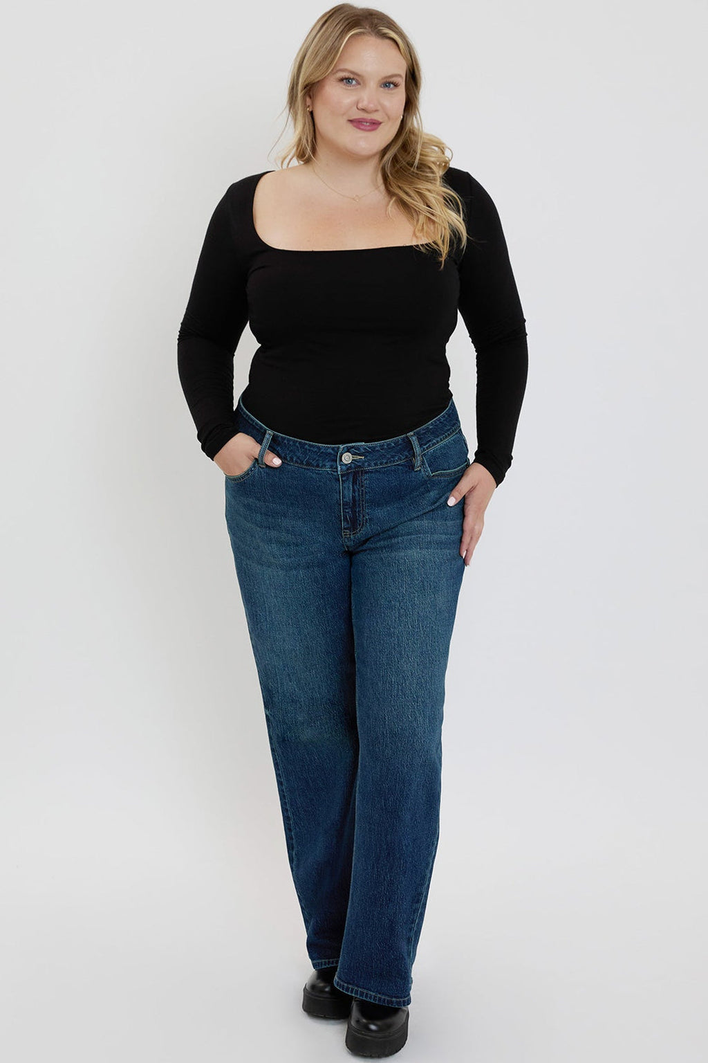 Women's Plus Luxe Wide Leg Jeans