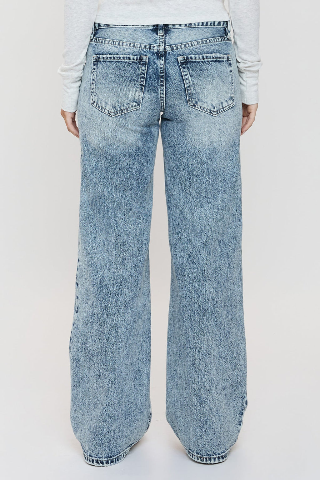 Women's Low Rise Wide Leg Rigid Jeans