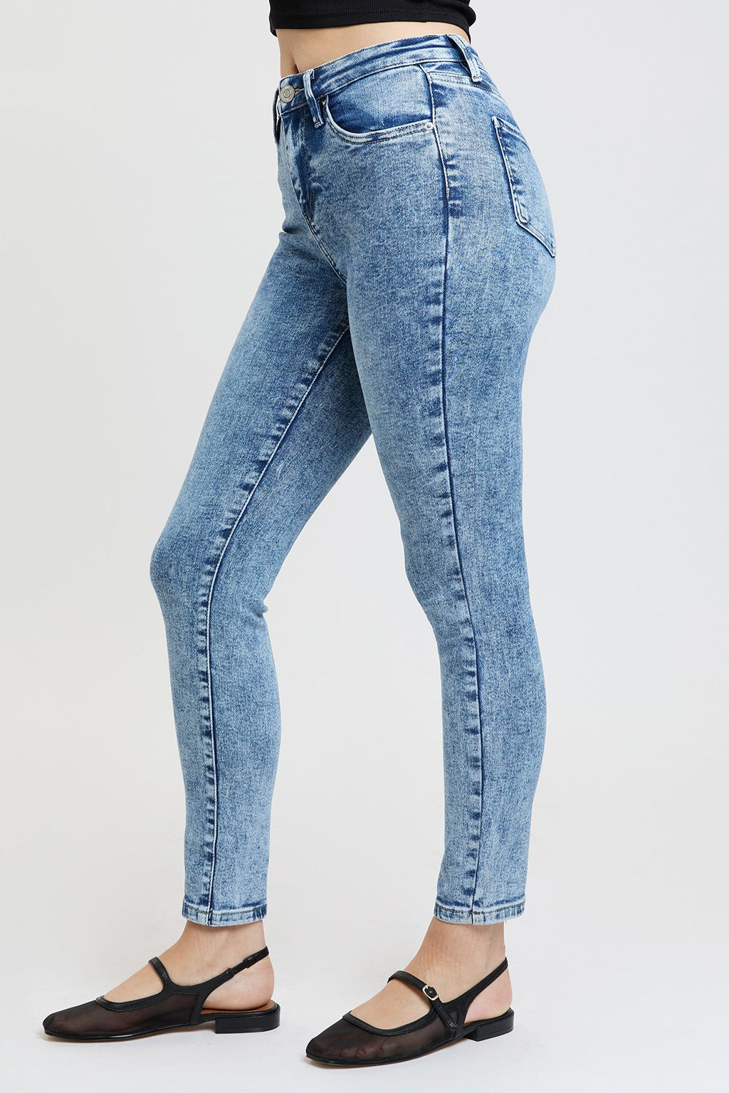 Women's Essential Skinny Jeans