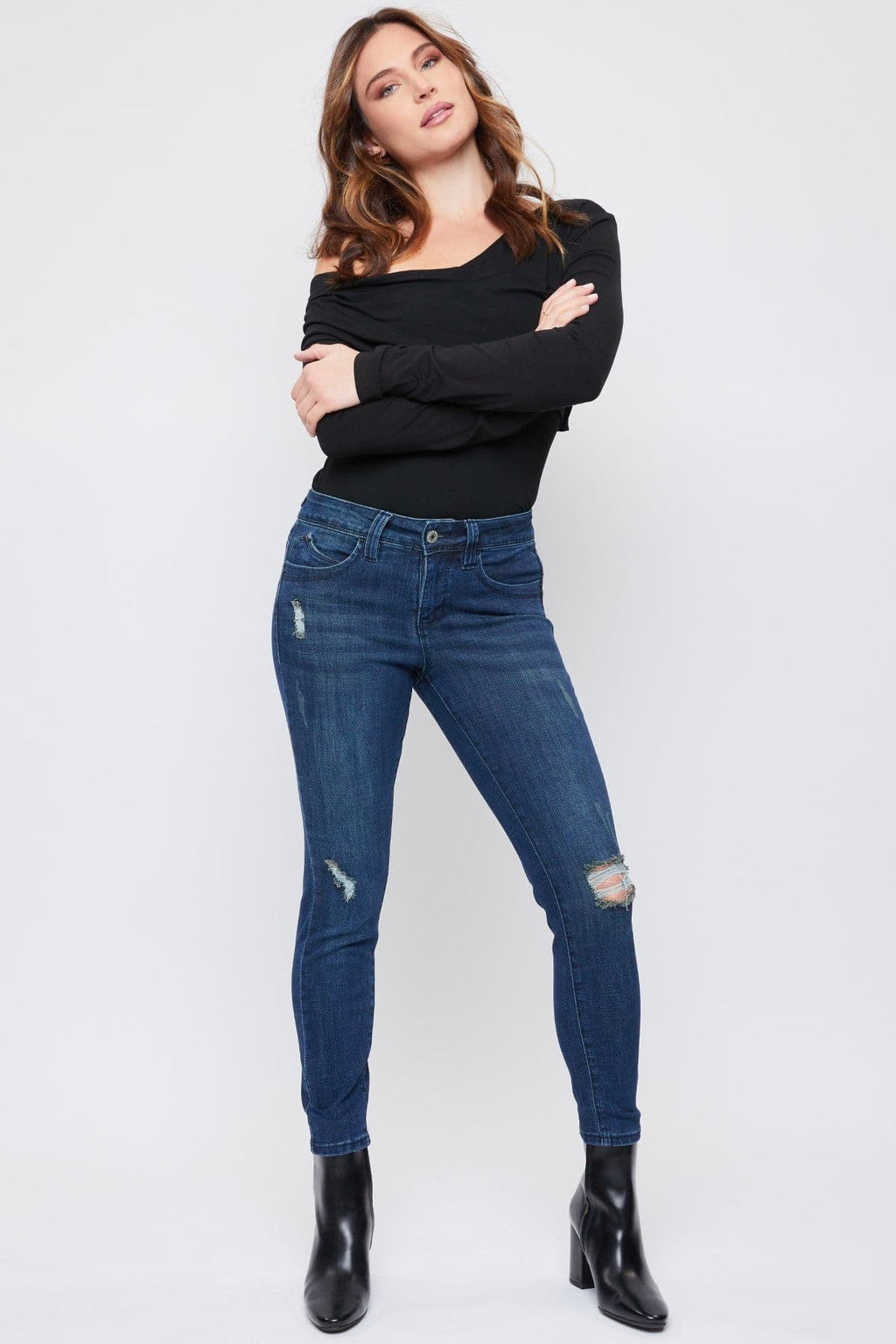 Women's Petite WannaBettaButt Mid Rise Skinny Jeans