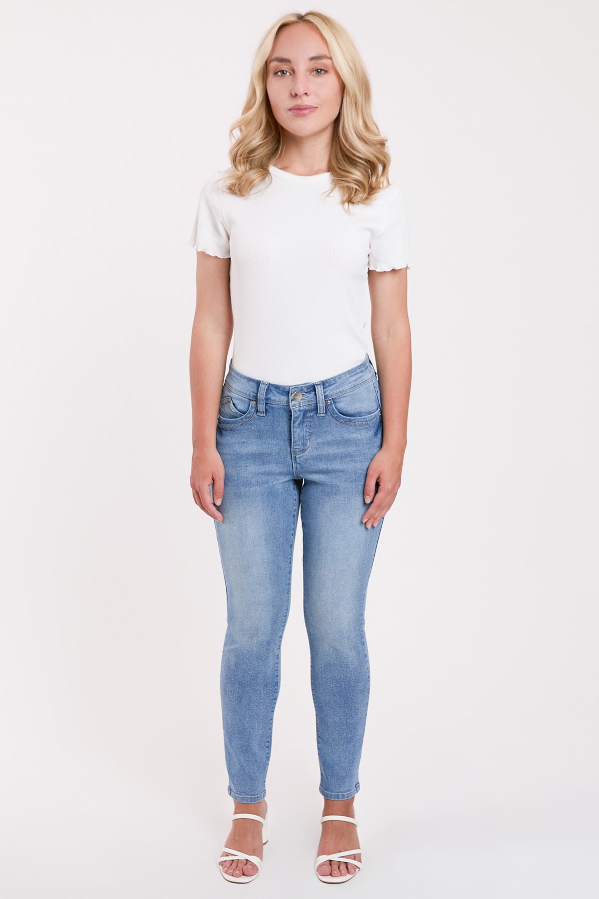 Women's Petite Curve Confidence  Mid Rise Skinny