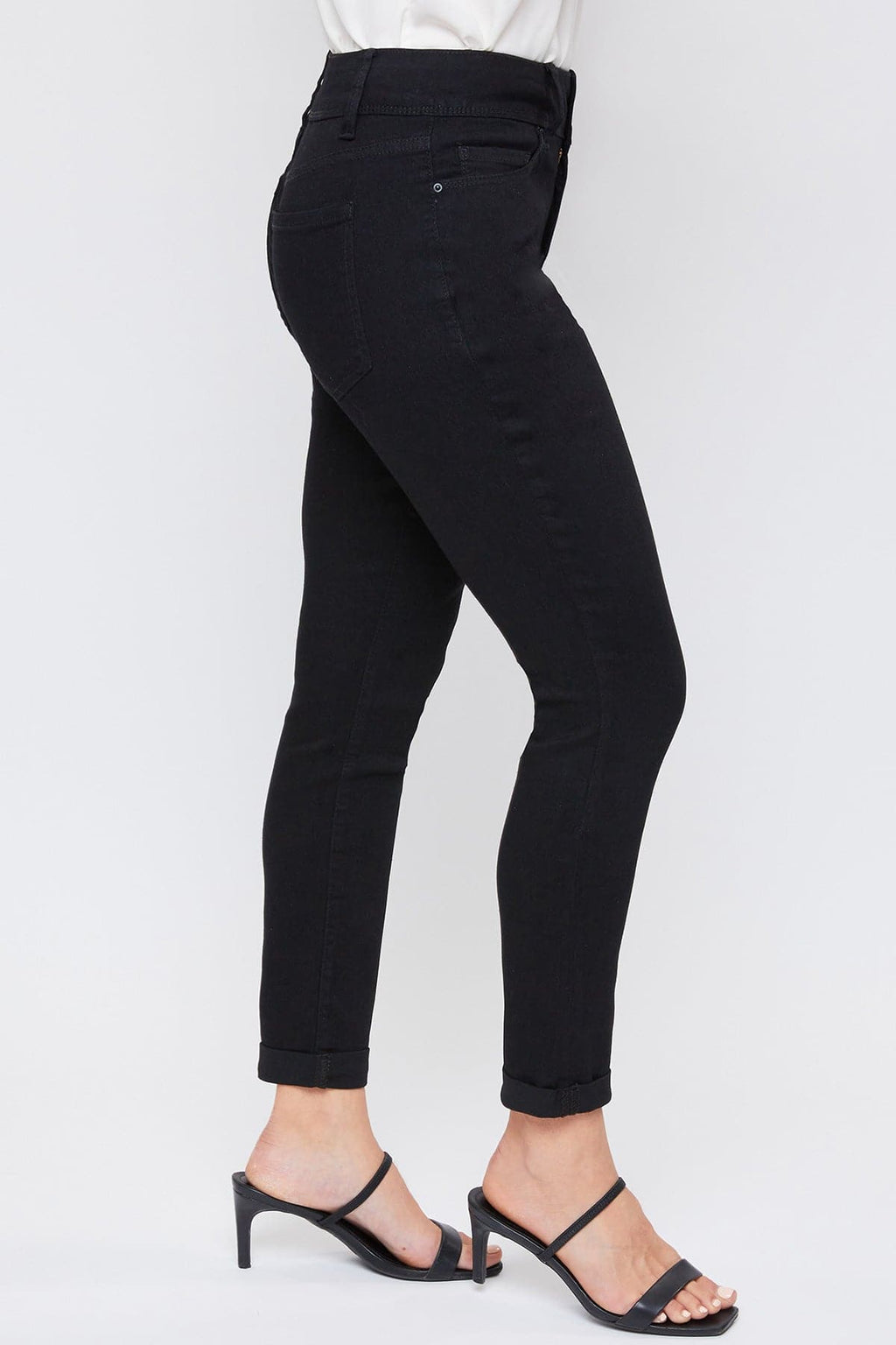 Women's Essential 2-Button Roll Cuff Ankle Jeans
