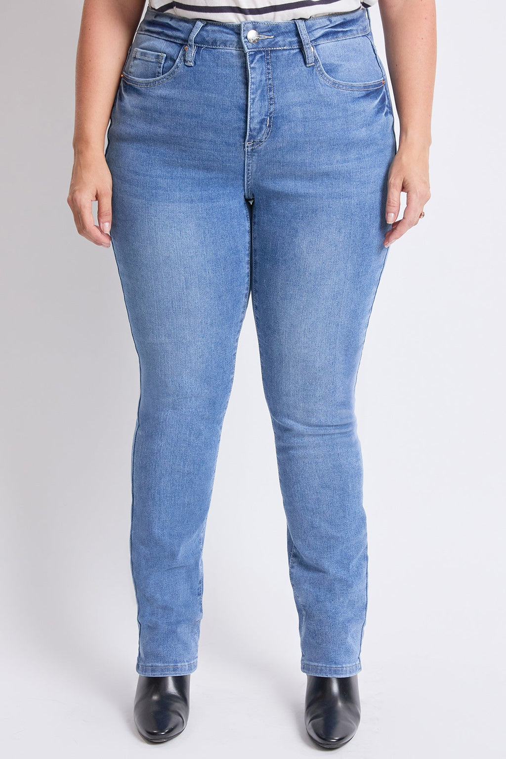 Women's Plus High Rise Basic 5 Pocket Straight  Jeans