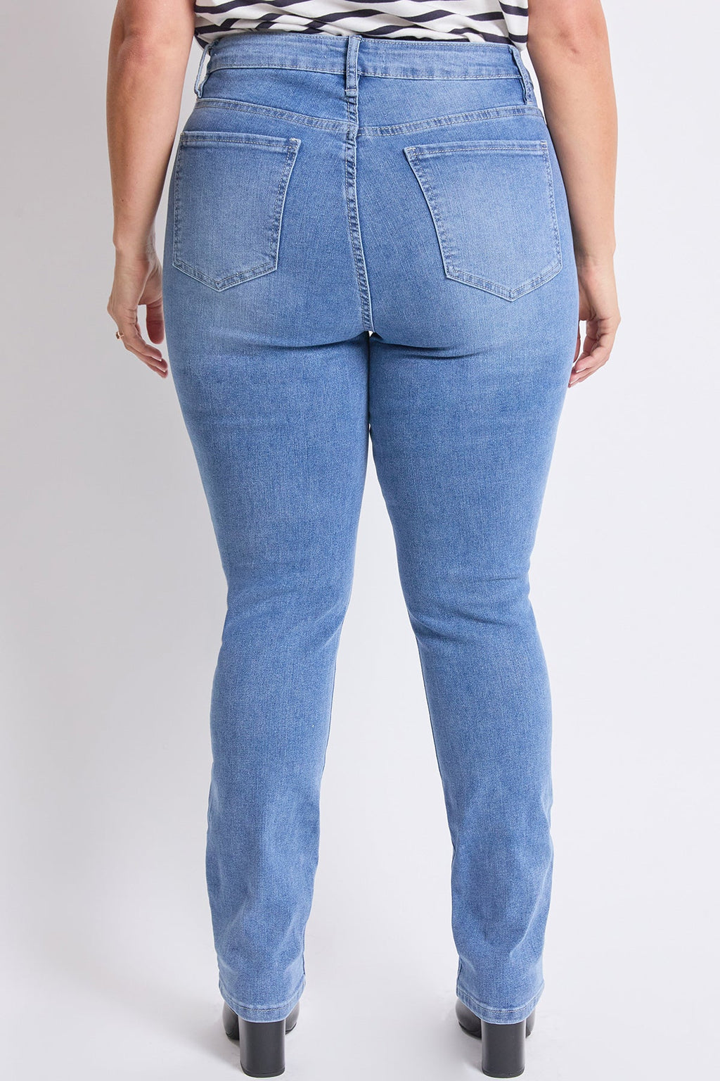 Women's Plus High Rise Basic 5 Pocket Straight  Jeans