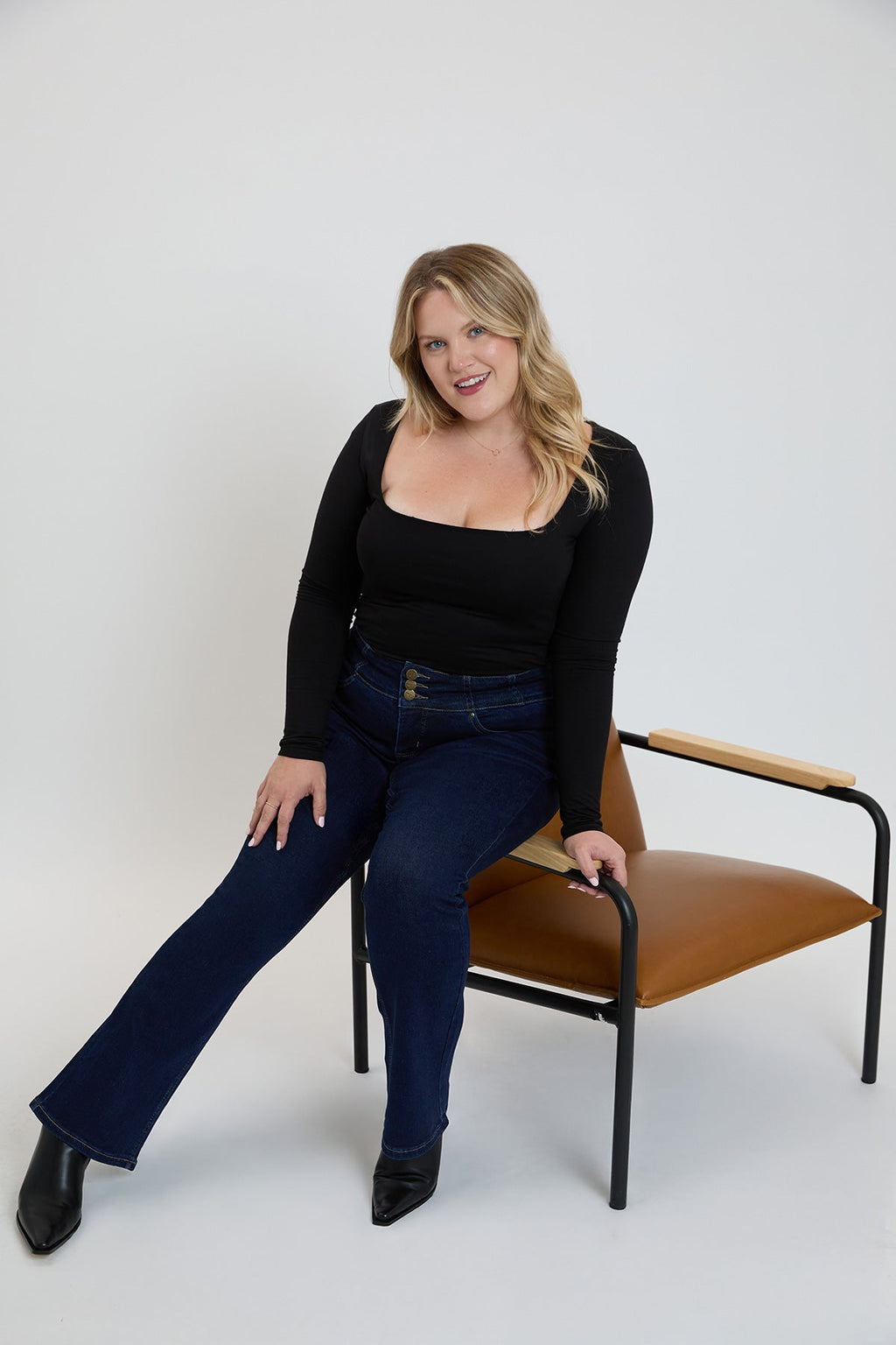 Women's Plus 3-Button Premium Stretch Bootcut Jeans