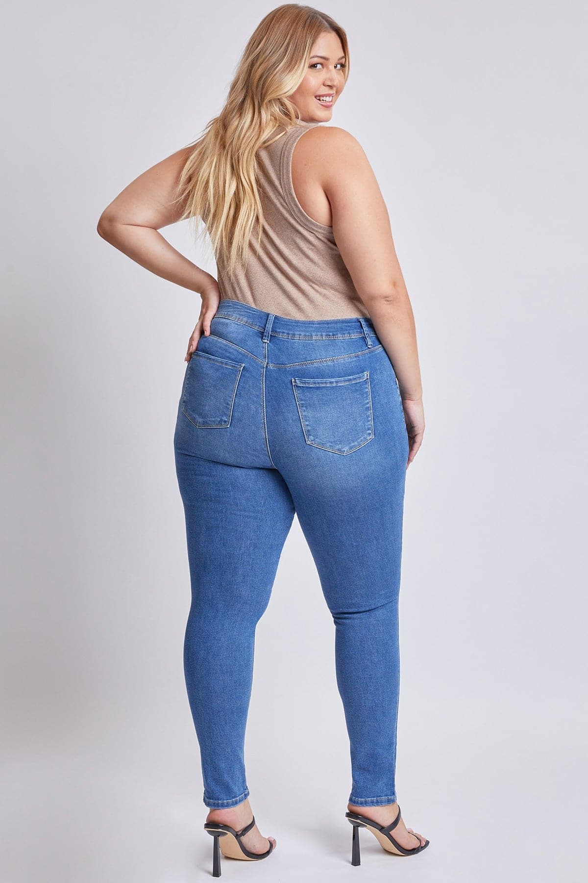 Women's Plus Size Essential High Rise Skinny Jean