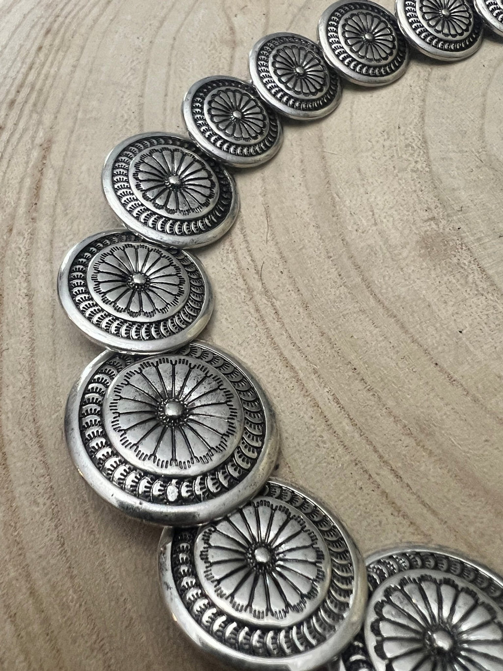 Overlapping Concho Necklace - 18 inch