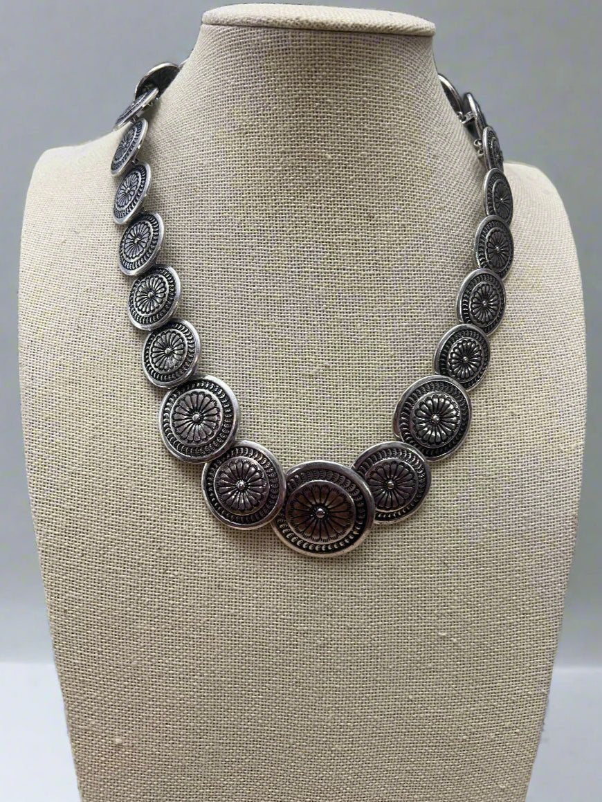 Overlapping Concho Necklace - 18 inch