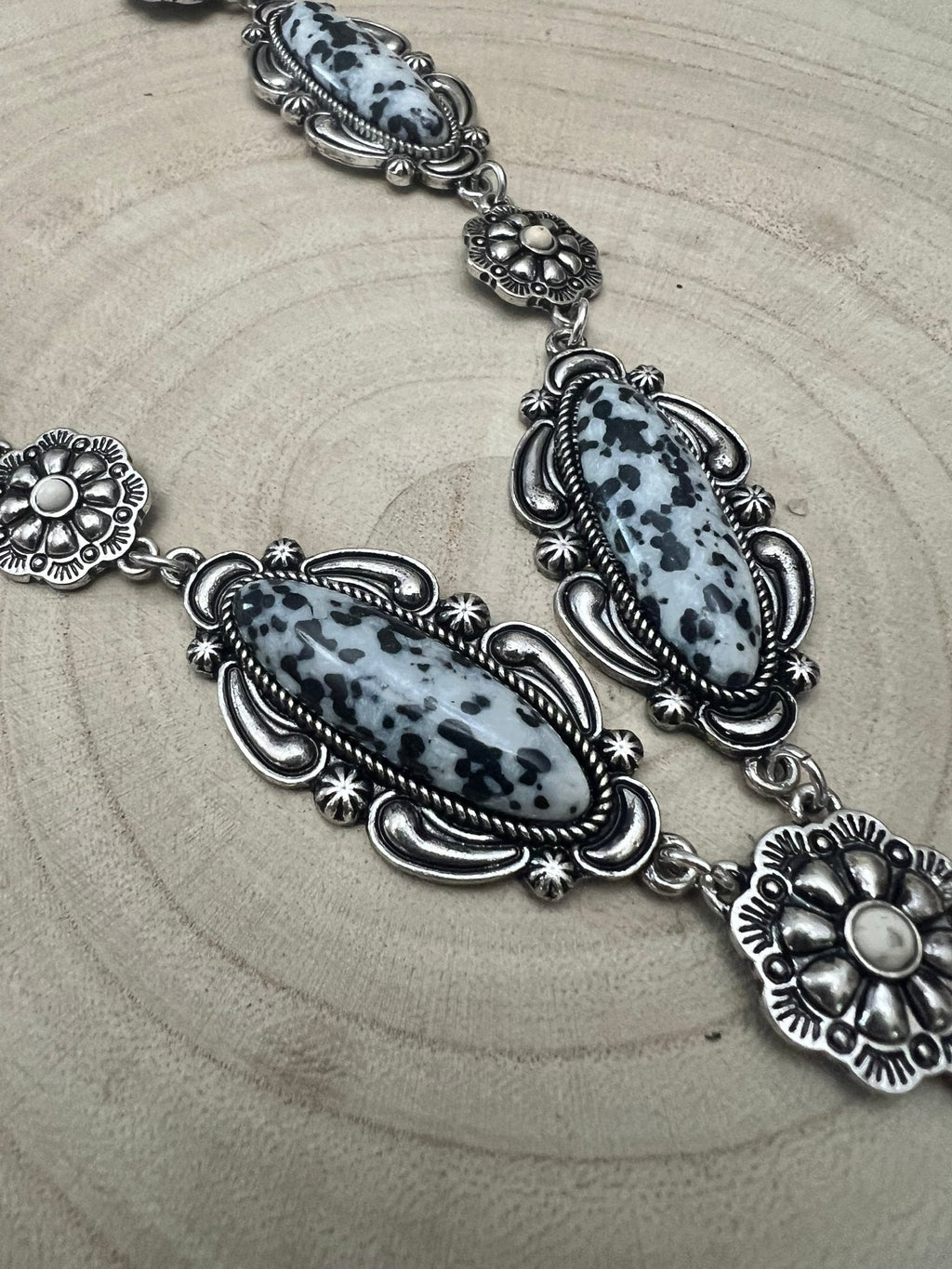 Western Faux White Buffalo Lariat Statement Necklace - 24 inch