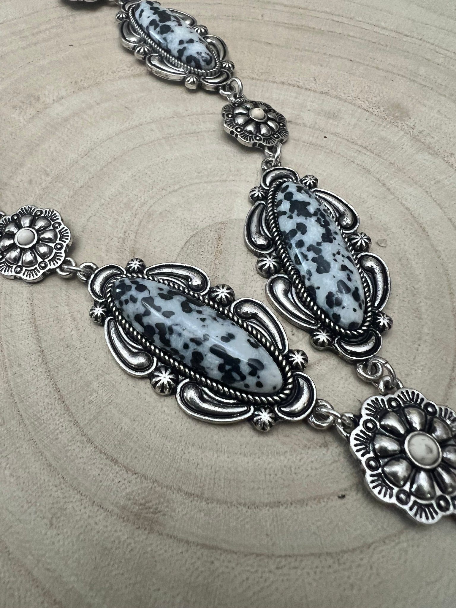 Western Faux White Buffalo Lariat Statement Necklace - 24 inch