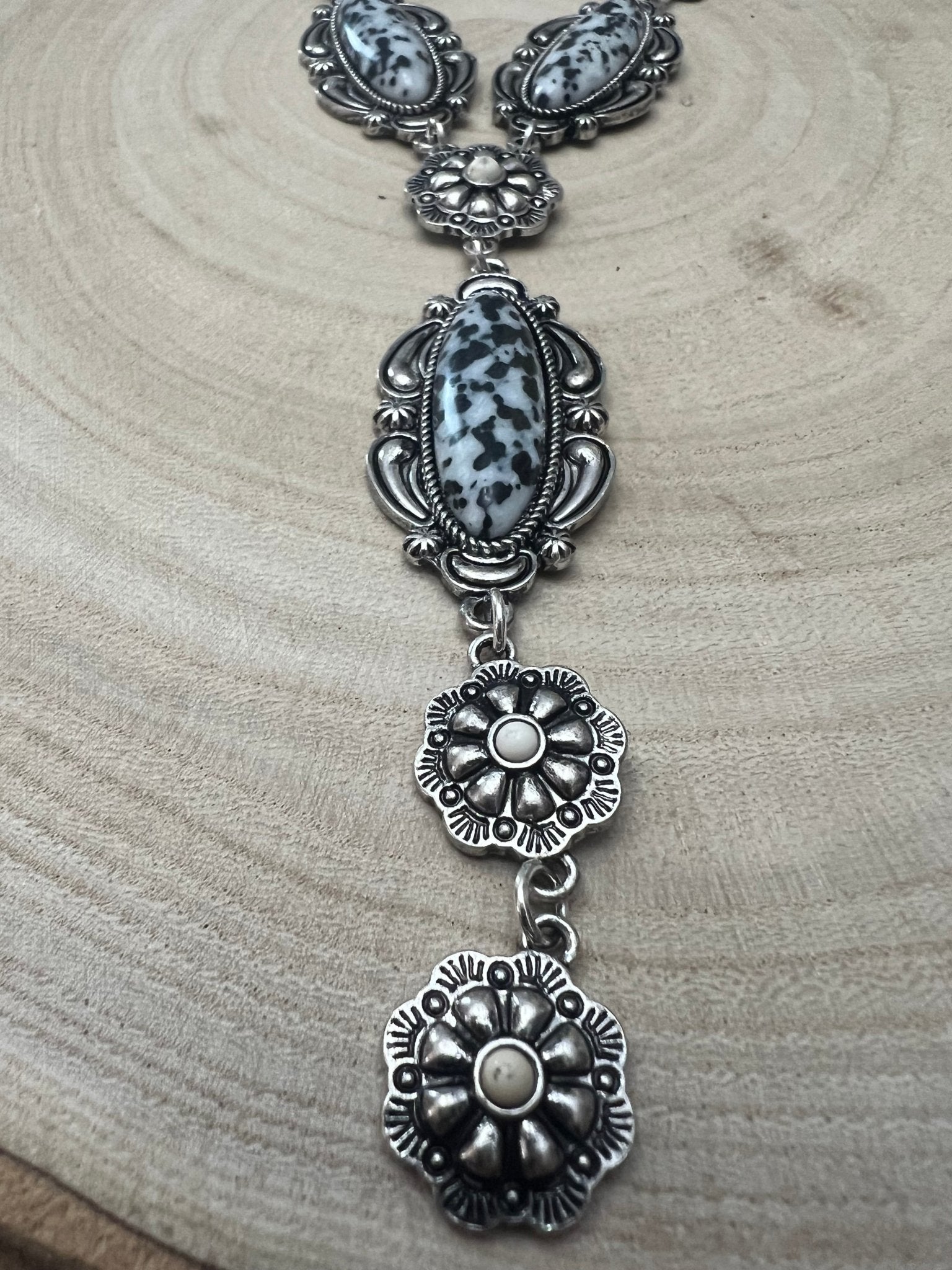 Western Faux White Buffalo Lariat Statement Necklace - 24 inch